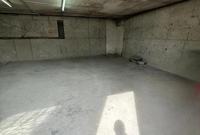 Spațiu comercial, de 56 mp, în Central - 4