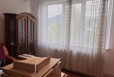 Apartament cu 3 camere semidecomandat în Central - 5