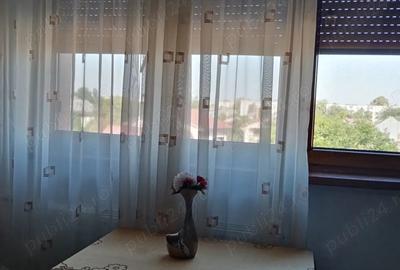 Vand garsoniera zona camine liceul 9 - 3