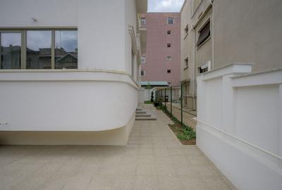 Casă individuală cu 8 camere cu Canalizare în Dorobanți - 4