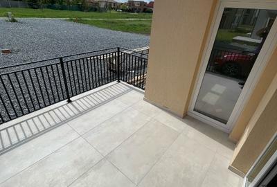 Apartament cu 3 camere decomandat în Moșnița Nouă - 2
