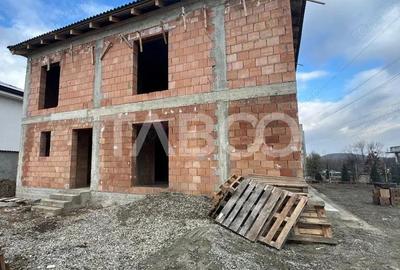 Casă cu 5 camere cu Teren 500 Mp în Central