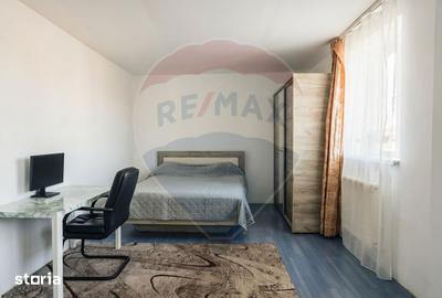 Casă cu 8 camere cu Teren 946 Mp în Central - 6