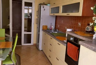 Apartament cu 3 camere decomandat în Calea Poplăcii - 9