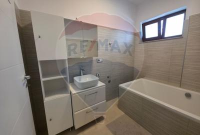 Apartament cu 3 camere semidecomandat, mobilat în Bună Ziua - 8