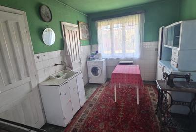 Casă cu 2 camere în Sânpetru