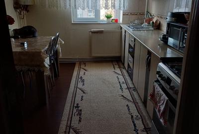 Apartament cu 2 camere semidecomandat în Micro 16 - 1