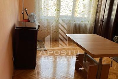 Apartament cu 3 camere decomandat, mobilat în Lunei - 1