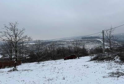 Teren de 1054 mp, în Bucium - 1