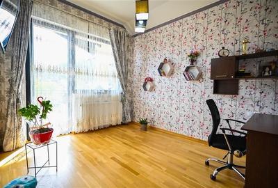 Resedinta distincta, mobilata cu rafinament, pe 1.000 mp teren, Central, Sacele, - 20