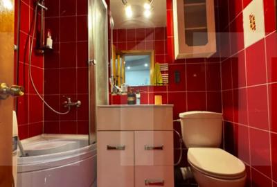 Apartament cu 4 camere decomandat în Central