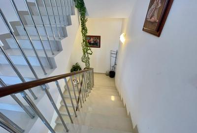 Casă cu 7 camere cu Garaj în Dămăroaia - 22