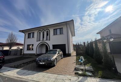 Curtea Domneasca, vila nou construita, P+1E+Pod, 240mp utili, teren 950mp. - 1