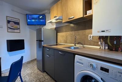 Garsonieră decomandată, mobilată în Universitate - 4