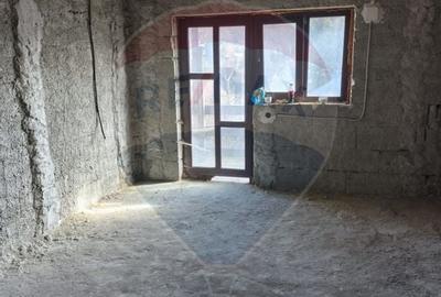 Casă cu 5 camere cu Teren 200 Mp în Poiana Țapului - 7