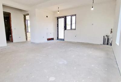 Propietar vand casa 3 camere pod decent pentru depozitare plus beci. acces la bulevard 70m - 9