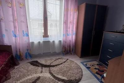Casă cu 8 camere cu Teren 700 Mp în Rădăuți - 4