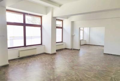 Spațiu comercial, de 130 mp, în Central - 1