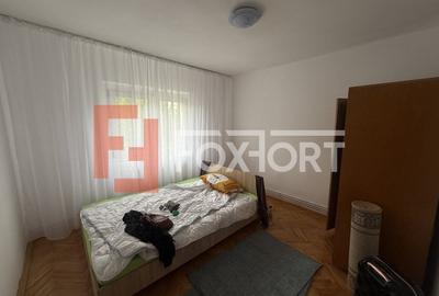 Apartament cu 3 camere decomandat, mobilat în Lipovei