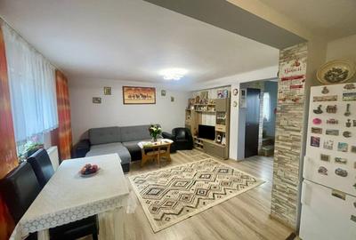 Oportunitate! Casa de vanzare 95 mp.+ 556 mp teren, Campenesti - 1