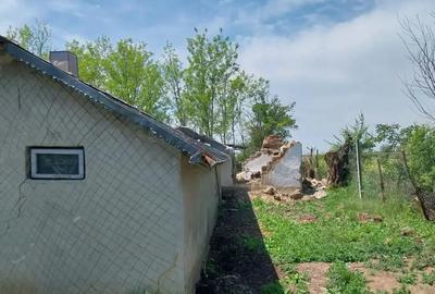 Casă cu 3 camere cu Teren 2500 Mp în Moșești - 2