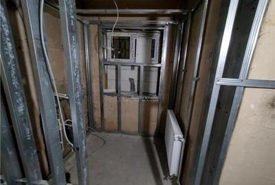 Spațiu comercial, de 72 mp, în Central - 6