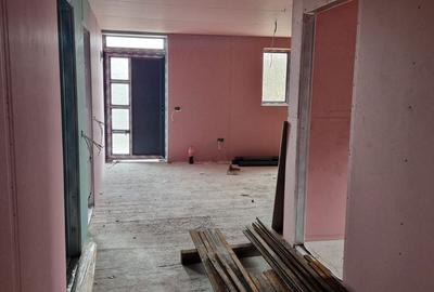 Casă cu 3 camere cu Teren 1128 Mp în Vlădești - 5