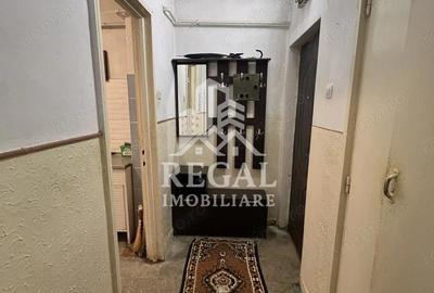 Apartament de vanzare in exclusivitate Zona Micro 4 etaj 2/4 - 6