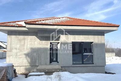 Casă cu Teren 535 Mp în Micești - 1