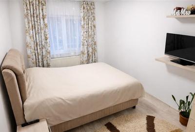 Apartament cu 3 camere decomandat, mobilat în Tractorul - 3