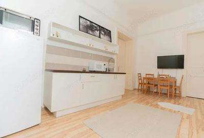 Garsonieră decomandată în Central - 2