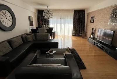 Apartament cu 3 camere decomandat în Republicii - 2