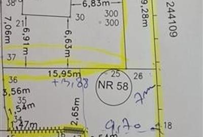 Teren construibil P+2, POT = 35% ,461 mp - zona centrala - 1