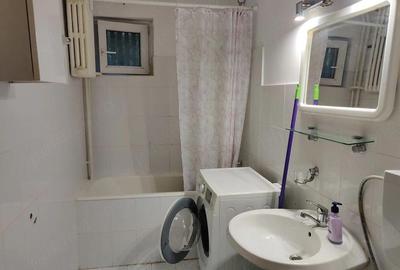 Apartament cu 2 camere semidecomandat în Romanilor
