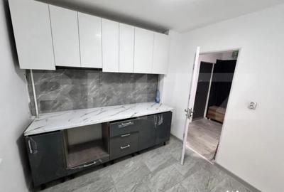 Apartament cu 2 camere decomandat în Rovine - 2