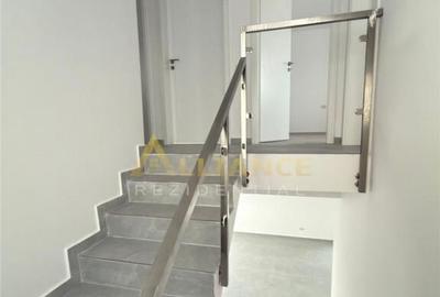 Casă cu 4 camere cu Teren 450 Mp în Berceni