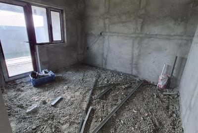 Casă cu 7 camere cu Teren 300 Mp în Cumpăna - 4