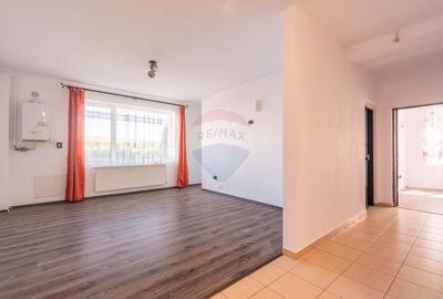 Apartament cu 3 camere semidecomandat în Florești - 3