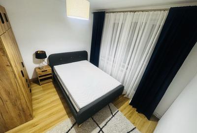 Apartament cu 4 camere decomandat în Central - 1