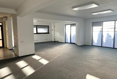 Cladire individuala pentru birou/ Parcare generoasa / Zona comerciala - 1