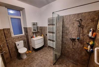 Vand casa in zona centrala Vand casa in zona centrala - 8