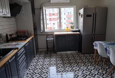 Apartament cu 3 camere decomandat, mobilat în Sebastian - 4