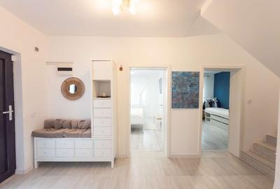 Duplex cu 5 camere cu Canalizare în Miroslava - 1