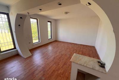 Casă cu 4 camere cu Teren 2704 Mp în Orlești - 6