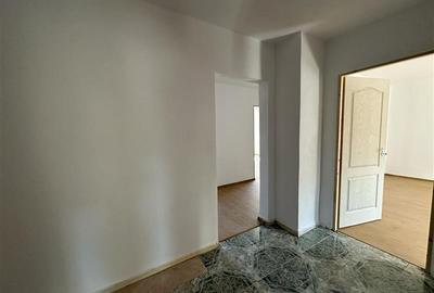 Apartament cu 3 camere decomandat în Central - 26