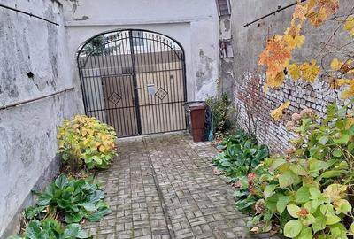 Casă cu Teren 1200 Mp în Central - 10