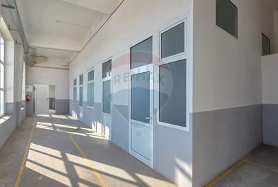 Spațiu industrial, de 5,211 mp, în Central - 27