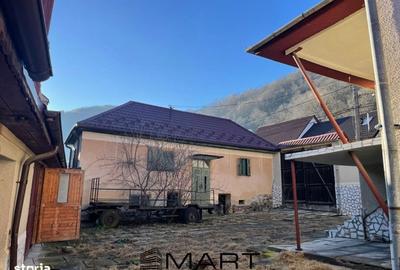Casă cu 9 camere cu Canalizare în Râu Sadului - 5