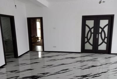 Casă cu 5 camere cu Teren 400 Mp în Central - 12