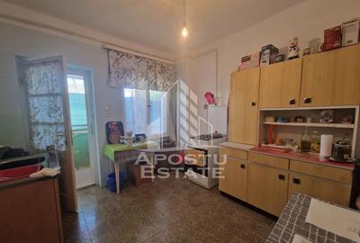 Casă cu 4 camere cu Teren 693 Mp în Central - 5